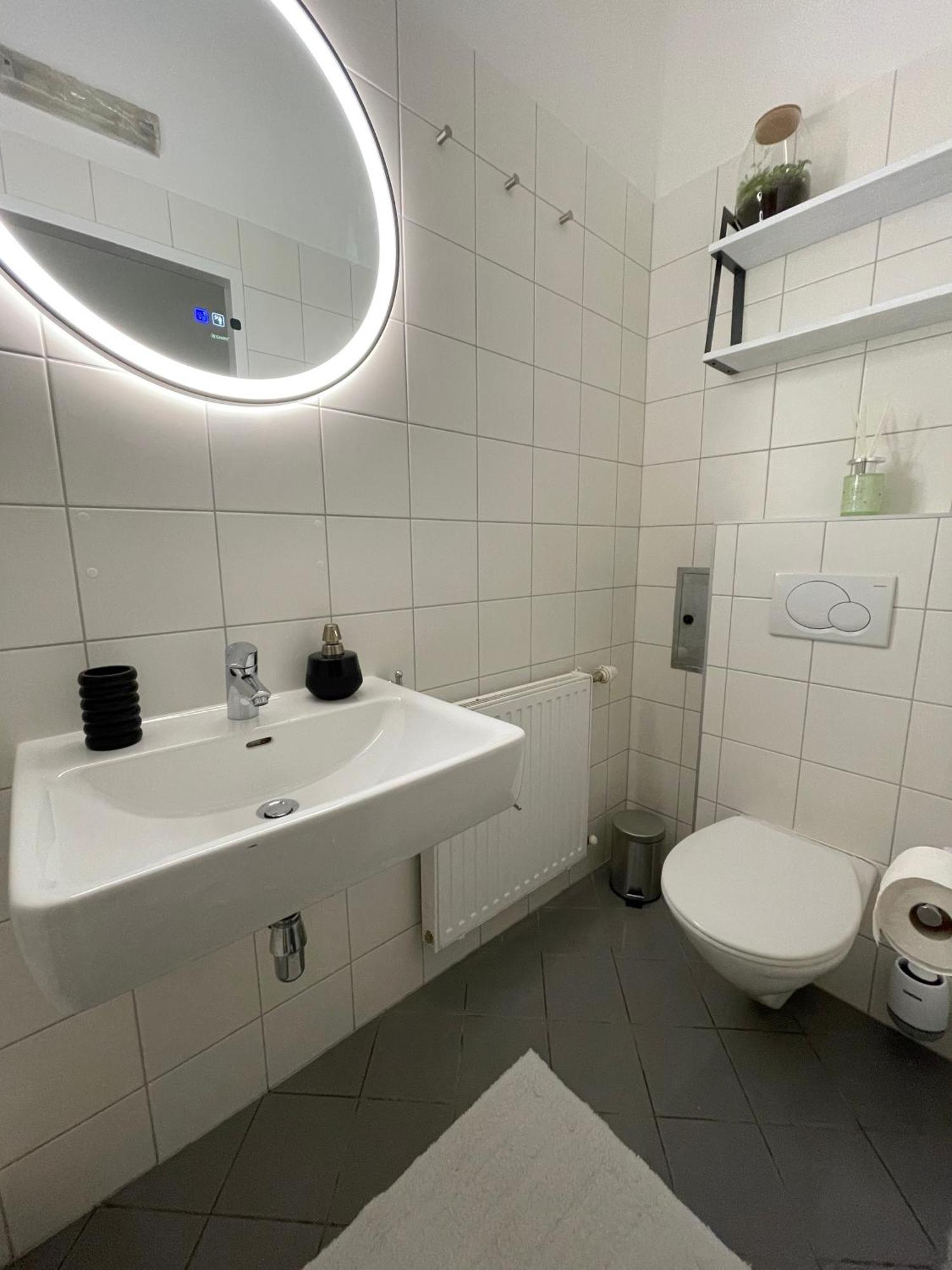 Authentic Apartment Near The City Centre Wien Exteriör bild